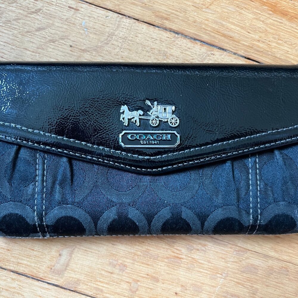 Vintage Coach Signature Wallet | Black Canvas & Purple/Pink Interior